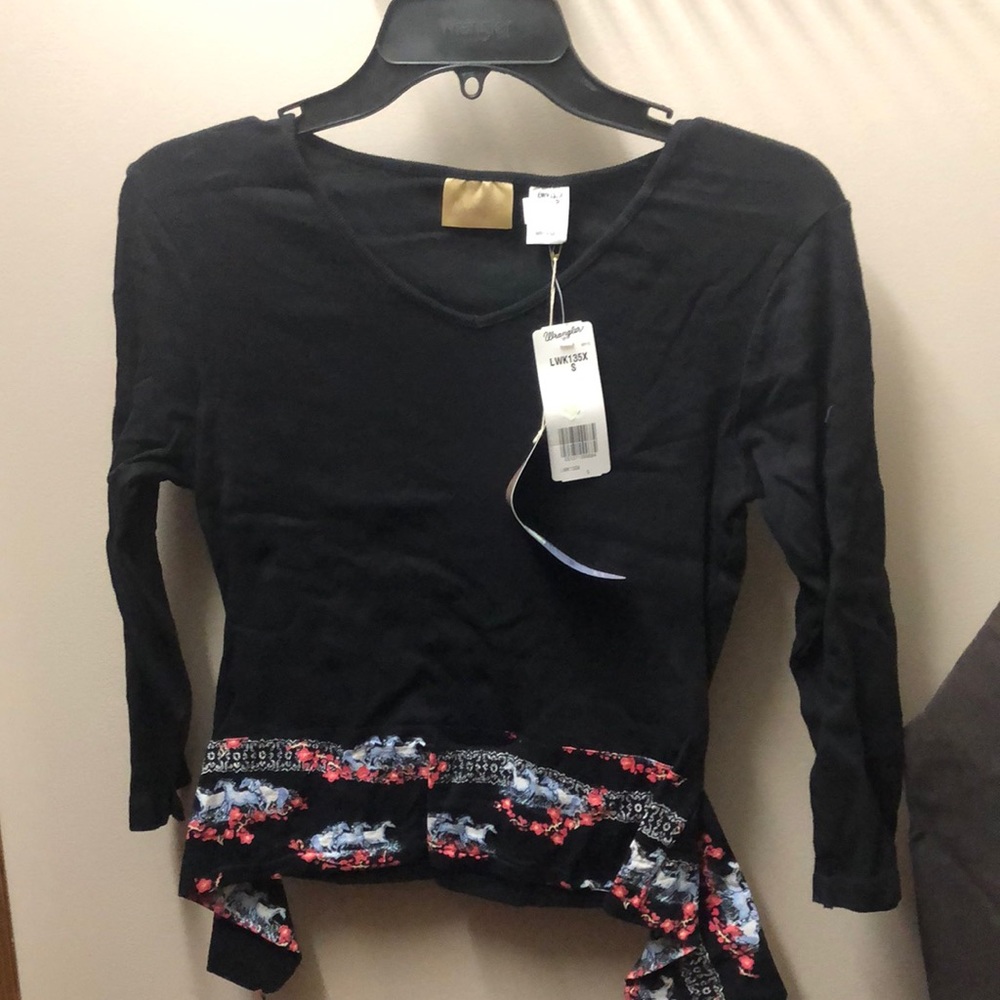 Vintage NWT Wrangler Cute Blouse  horses on the bottom as accents!